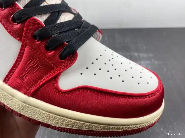 FN0432-017 Air Low Home x Room Trophy 1 OG Jordan 0615